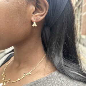 Oorhangers 'Meiklokje' witte parels